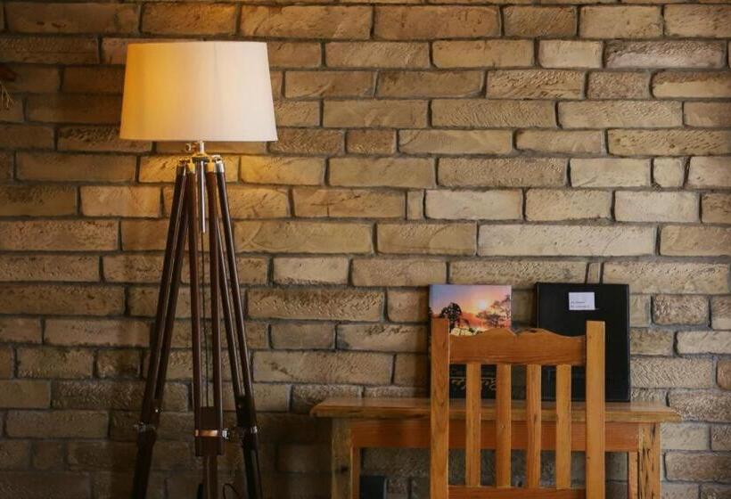 酒店 Kasar Himalaya Holiday Resort, Binsar Rd