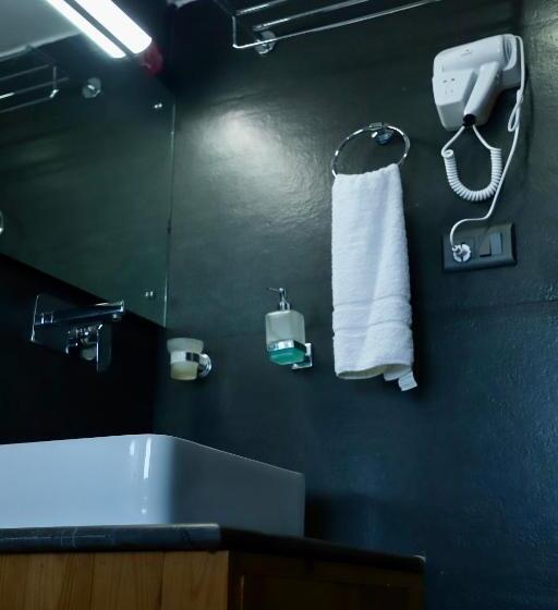 酒店 Kasar Himalaya Holiday Resort, Binsar Rd