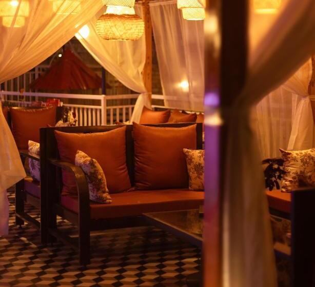 酒店 Kasar Himalaya Holiday Resort, Binsar Rd