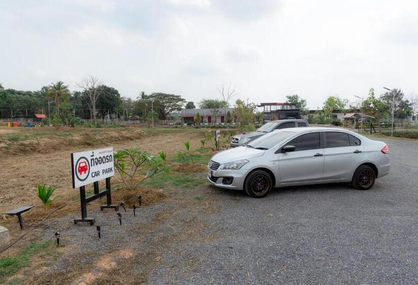 בית מלון כפרי Onjira Resort