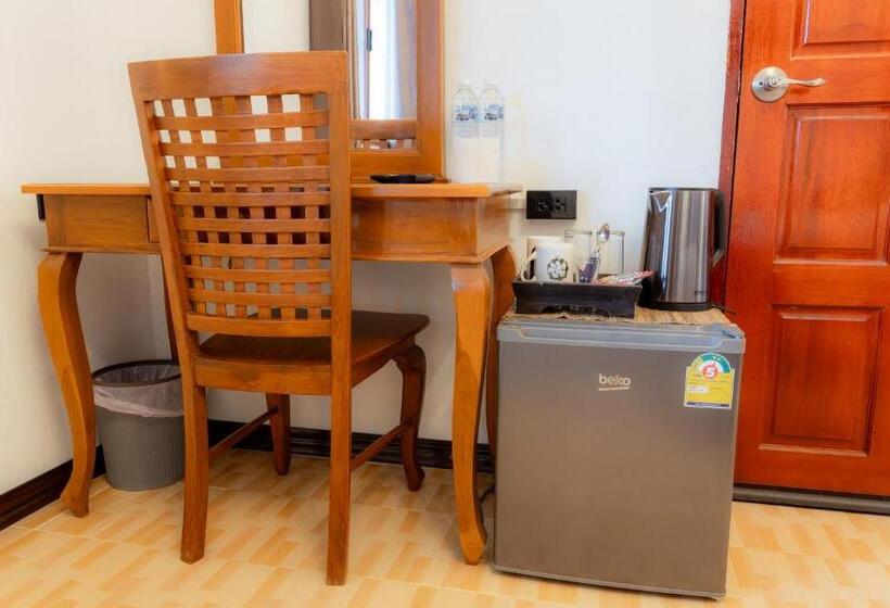 בית מלון כפרי Onjira Resort