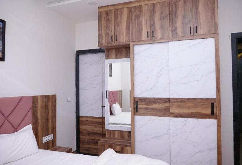 בית מלון כפרי Panache The Escape   Home Stay