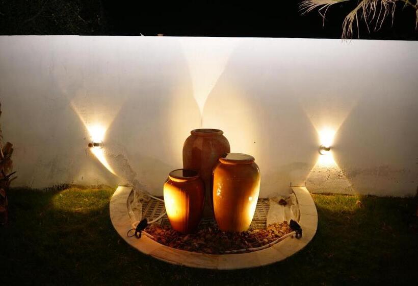 בית מלון כפרי Panache The Escape   Home Stay