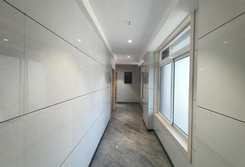 בית מלון כפרי Pearl Residency