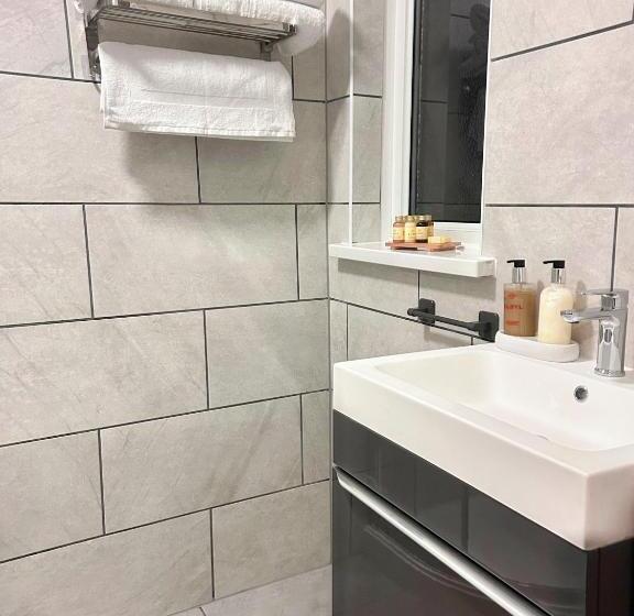 ホテル Penybont Restaurant + Inn