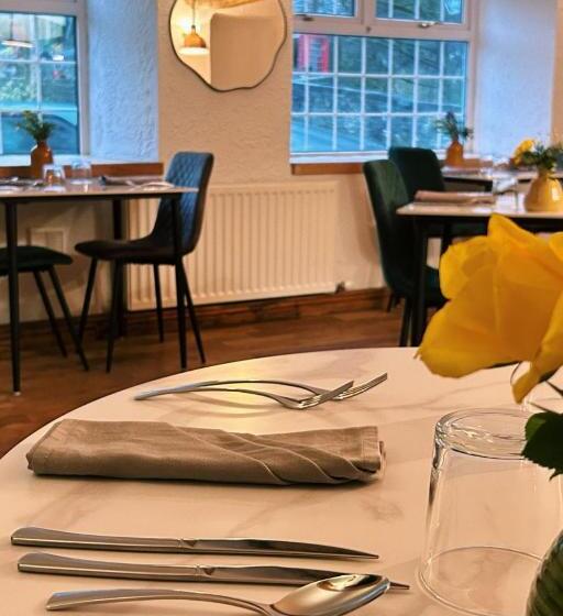 호텔 Penybont Restaurant + Inn