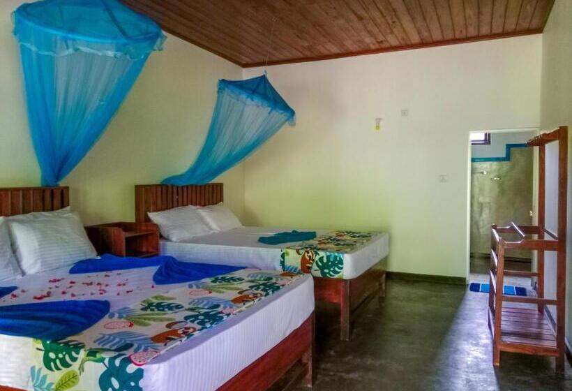 Отель Pride Rock Villa & Tree House