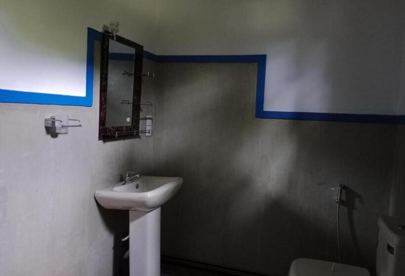 Отель Pride Rock Villa & Tree House