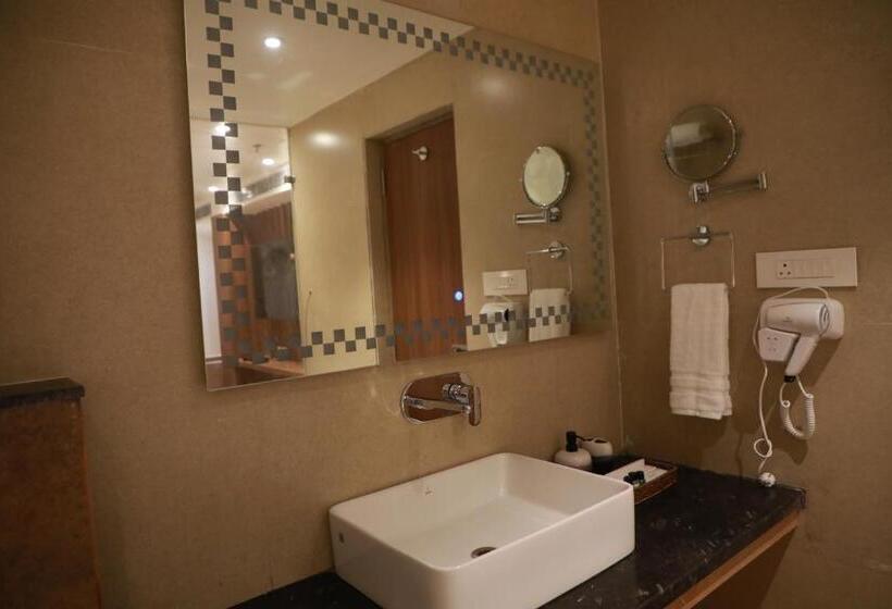 בית מלון כפרי Ramta Continental