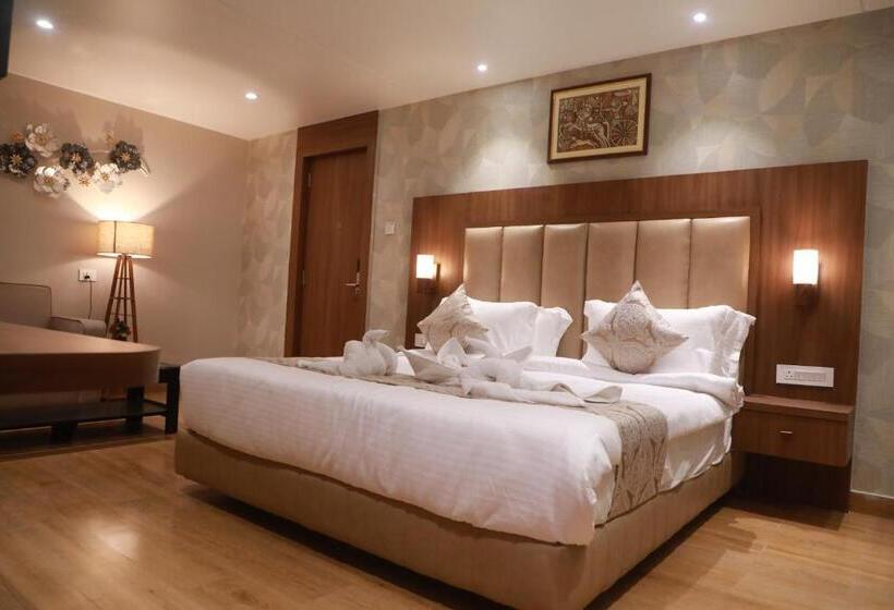 בית מלון כפרי Ramta Continental