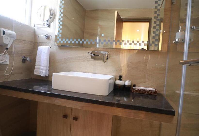 בית מלון כפרי Ramta Continental