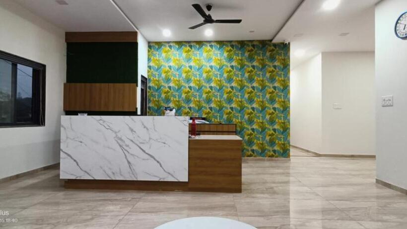 Отель Royal Grand Mogar