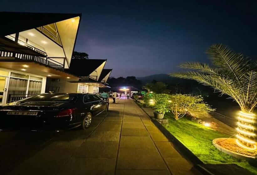 فندق Silent Planet Resort