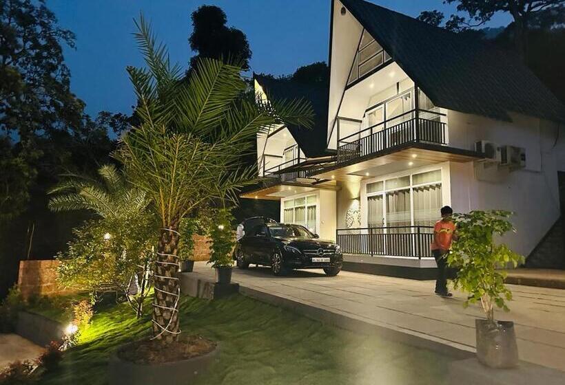 فندق Silent Planet Resort