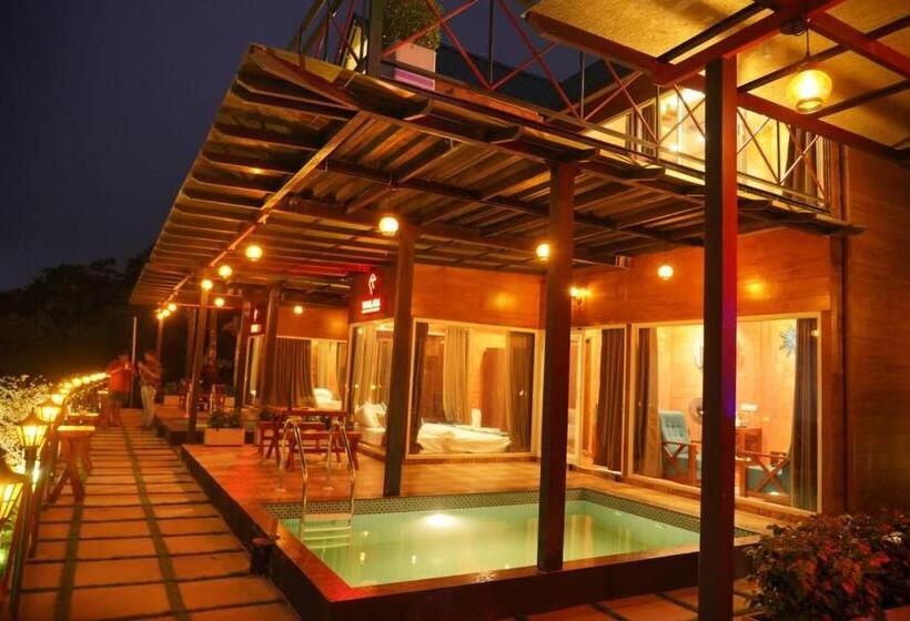 فندق Silent Planet Resort