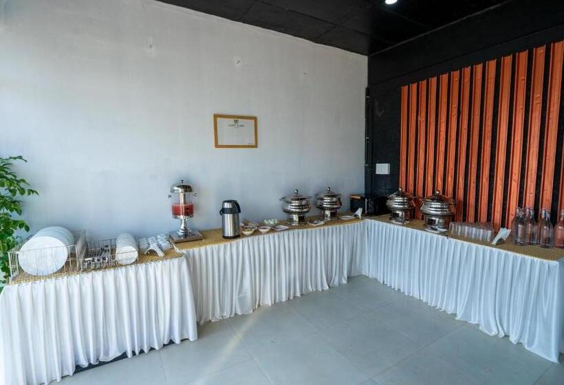 فندق Silent Planet Resort