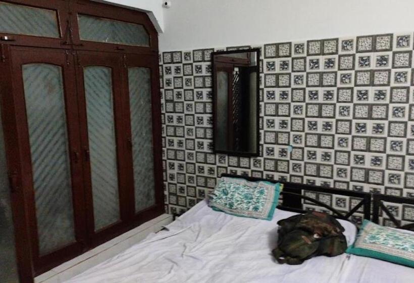 Отель Sonu Bhawan Banquets Prayagraj