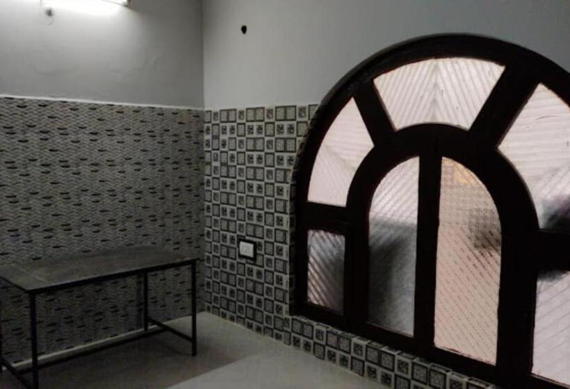 Отель Sonu Bhawan Banquets Prayagraj