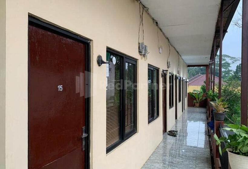 فندق Srb Near Mall Ciputra Cibubur Mitra Reddoorz