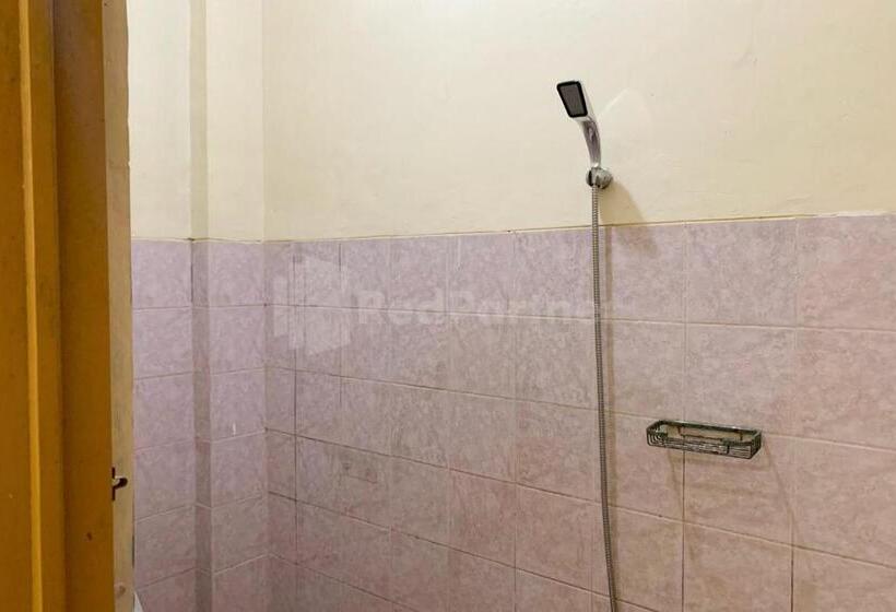 호텔 Srb Near Mall Ciputra Cibubur Mitra Reddoorz