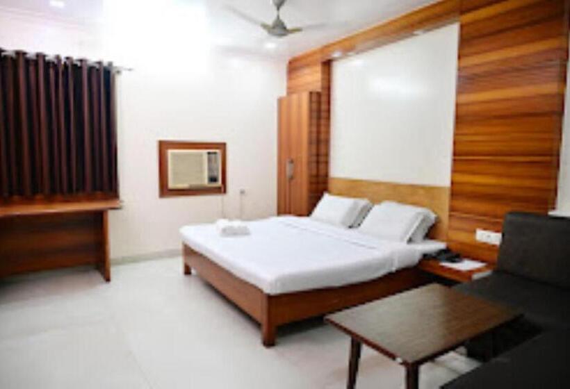 ホテル Suncity Prayagraj