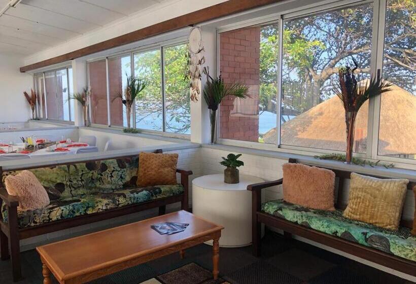 בית מלון כפרי Trashaven   Seaside Haven Backpackers