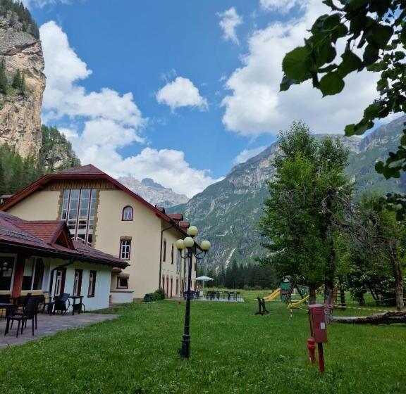 호텔 Villaggio Turistico Ploner   Nel Cuore Delle Dolomiti Tra Cortina E Dobbiaco