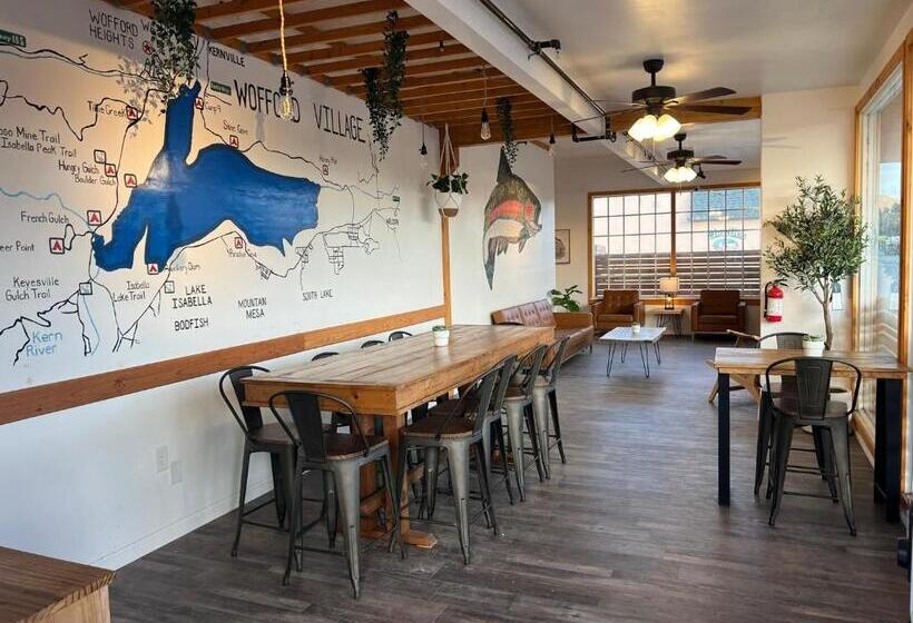 Отель Wofford Village Studios