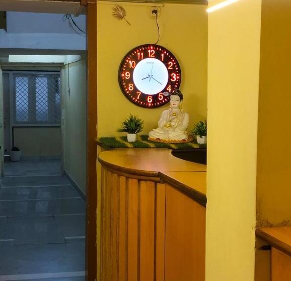 Отель Yatri Niwas Kidwainagar