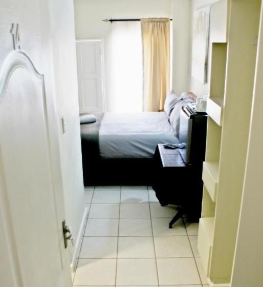 Monte Crous Hotel, Restaurant And Venue