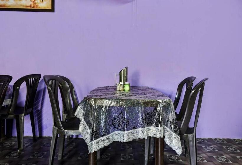 Oyo Hotel Shanti Villa