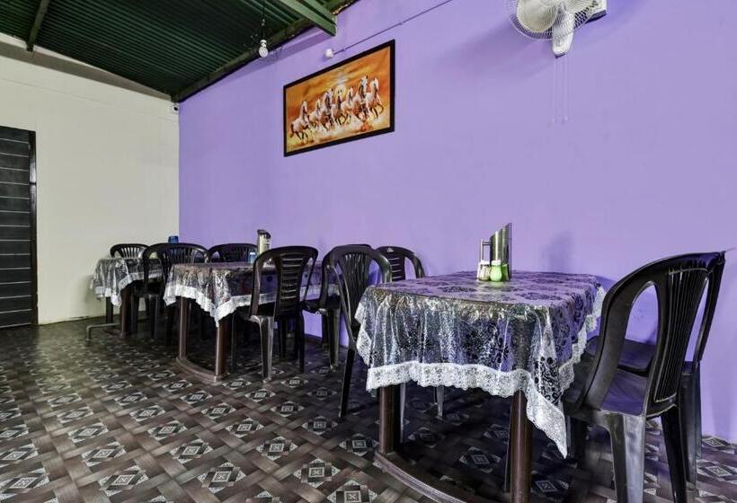 Oyo Hotel Shanti Villa