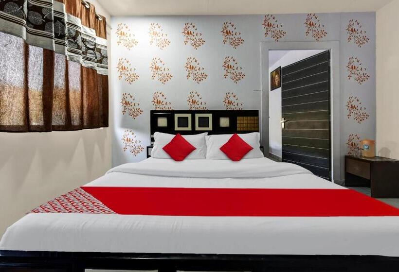 Oyo Hotel Shanti Villa