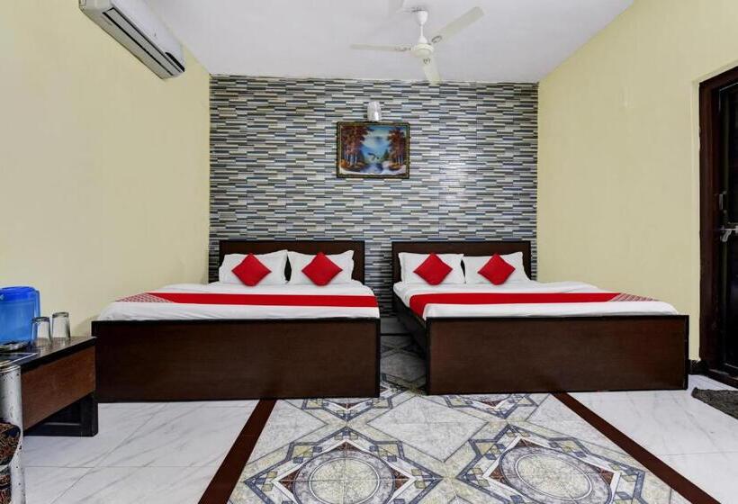 Oyo Hotel Shanti Villa