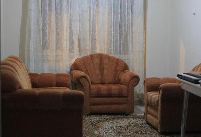 پانسیون 73 / 3