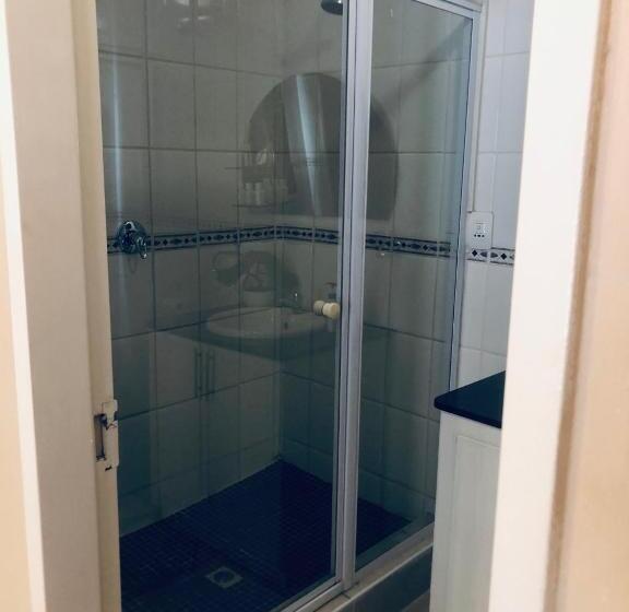 פנסיון Bedfordview Accommodation