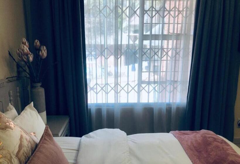 פנסיון Bedfordview Accommodation