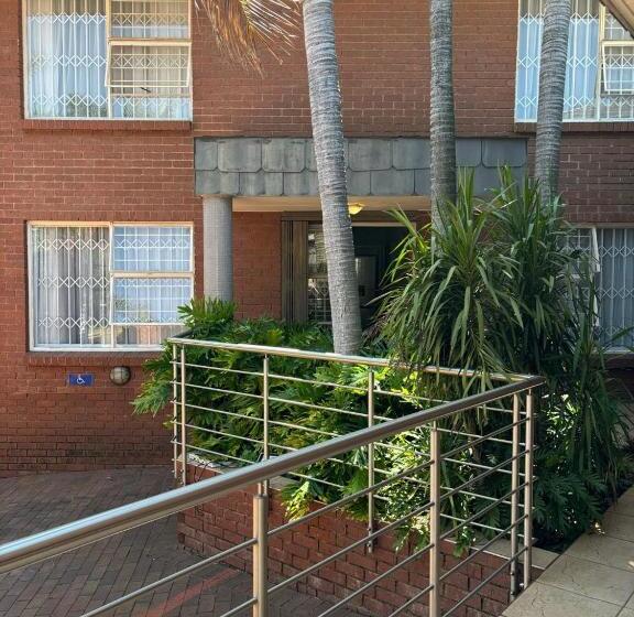 פנסיון Bedfordview Accommodation