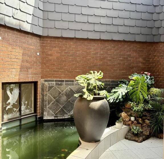 פנסיון Bedfordview Accommodation