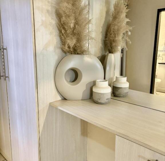 膳宿费 Bedfordview Accommodation