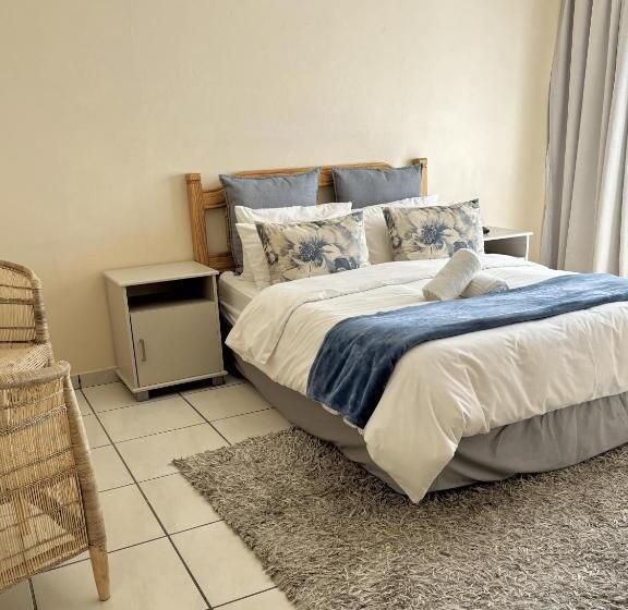 פנסיון Bedfordview Accommodation