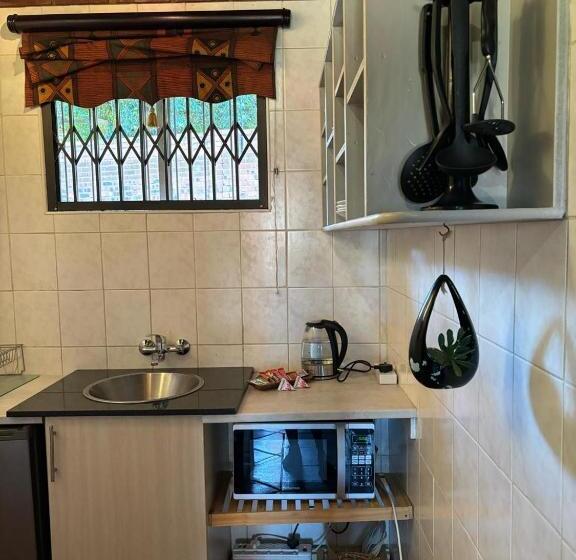 פנסיון Bedfordview Accommodation