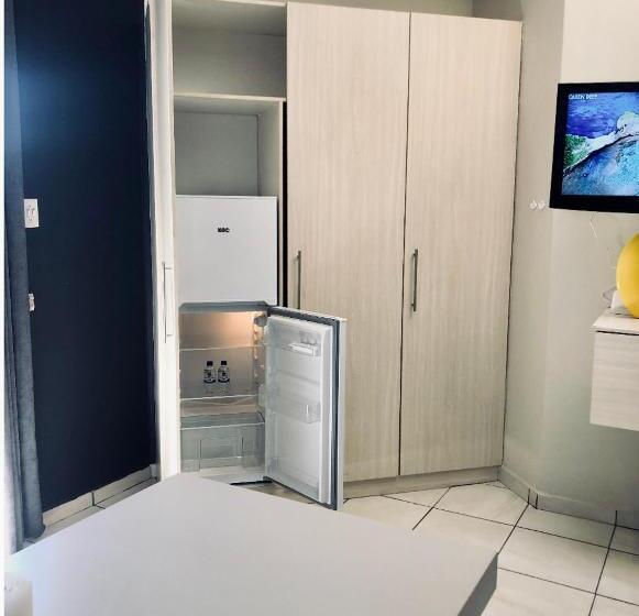 פנסיון Bedfordview Accommodation