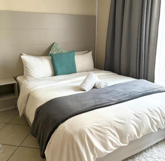 פנסיון Bedfordview Accommodation