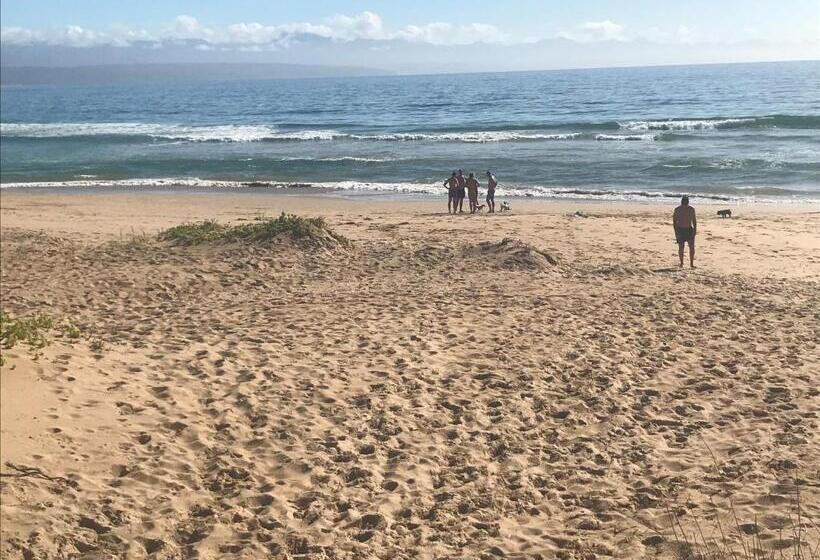 פנסיון Calm Waters Guesthouse