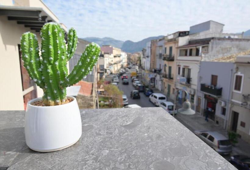 ペンション Da  Nfacci Affittacamere