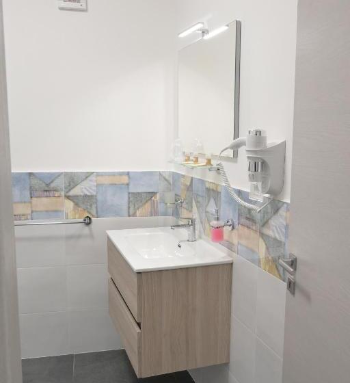 ペンション Da  Nfacci Affittacamere