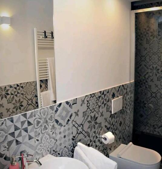 פנסיון Debirooms