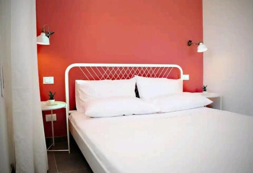 פנסיון Debirooms