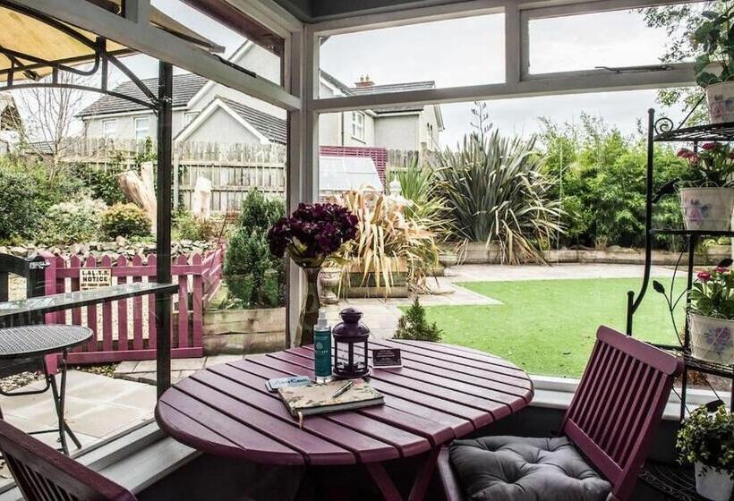 ペンション Drumbo Country House